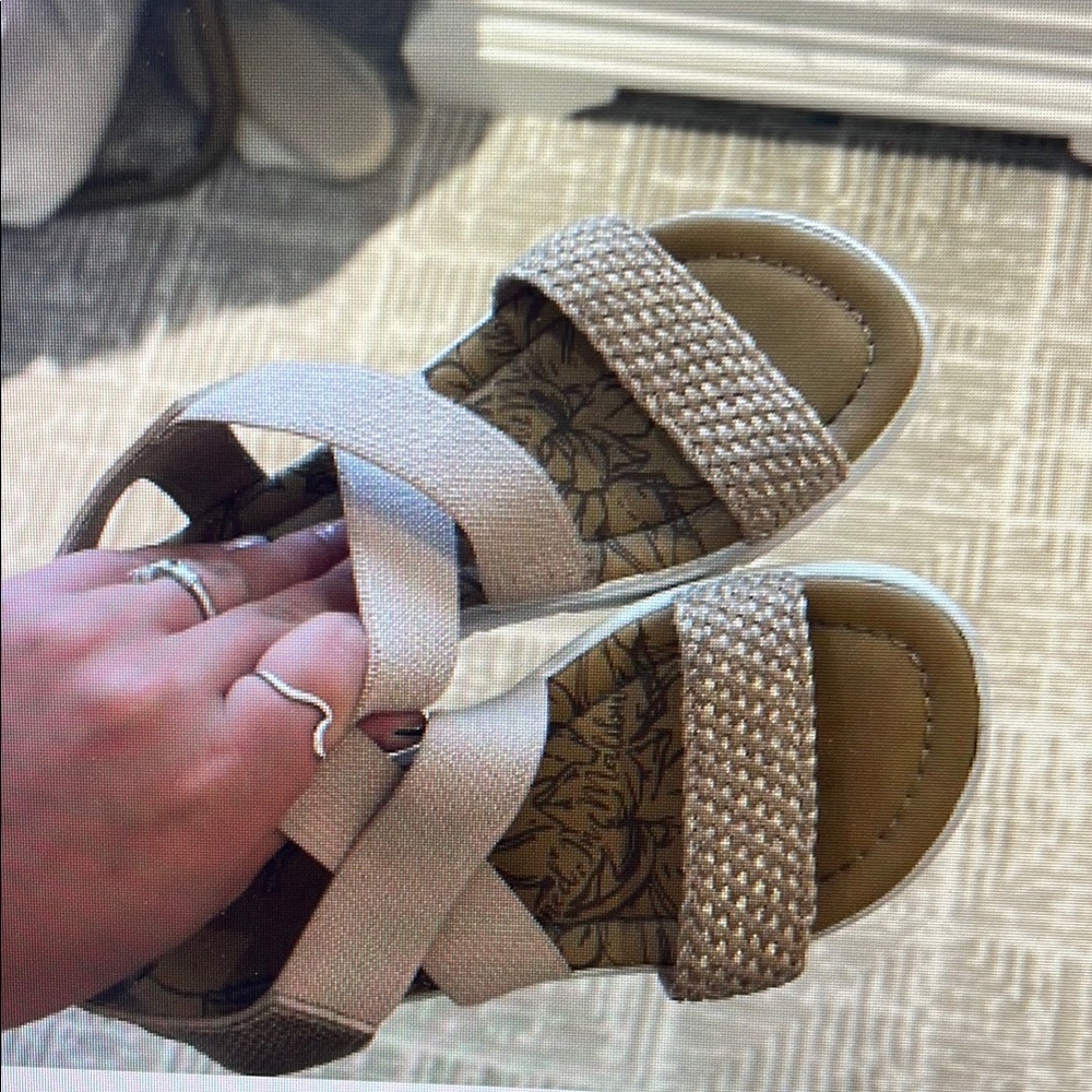 Women's Beige Sandals